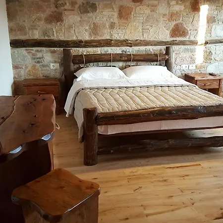 Bujtina Ollga Hotel *